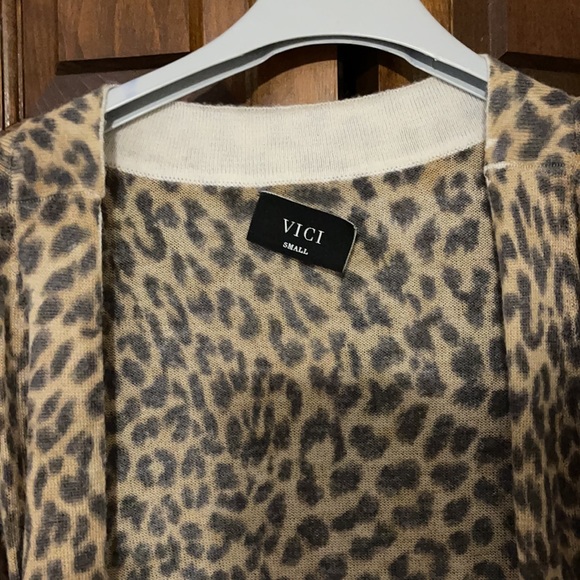 Vici lightweight Leopard Print Cardigan Small - Picture 2 of 9